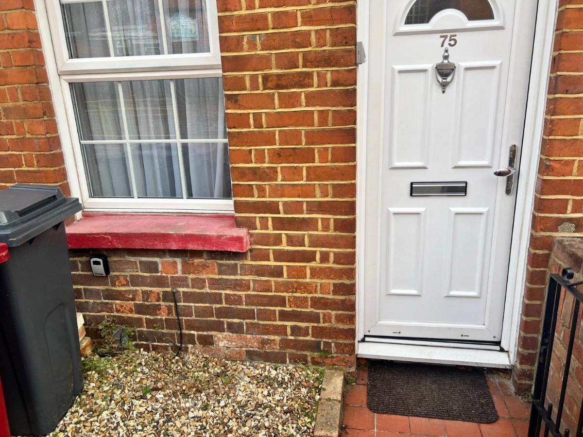 Cosy Cottage In Central Reading Free Parking & Fast Wifi エクステリア 写真
